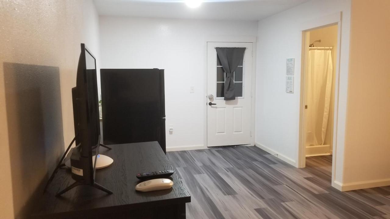 #4 New! Cozy Private Studio! Self Checkin Studio Apt Keaau Eksteriør billede